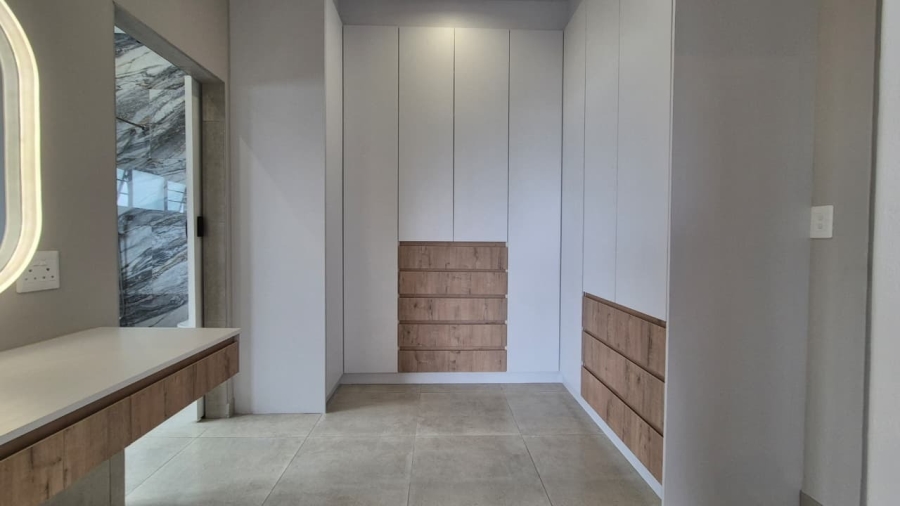 4 Bedroom Property for Sale in Country Club Western Cape